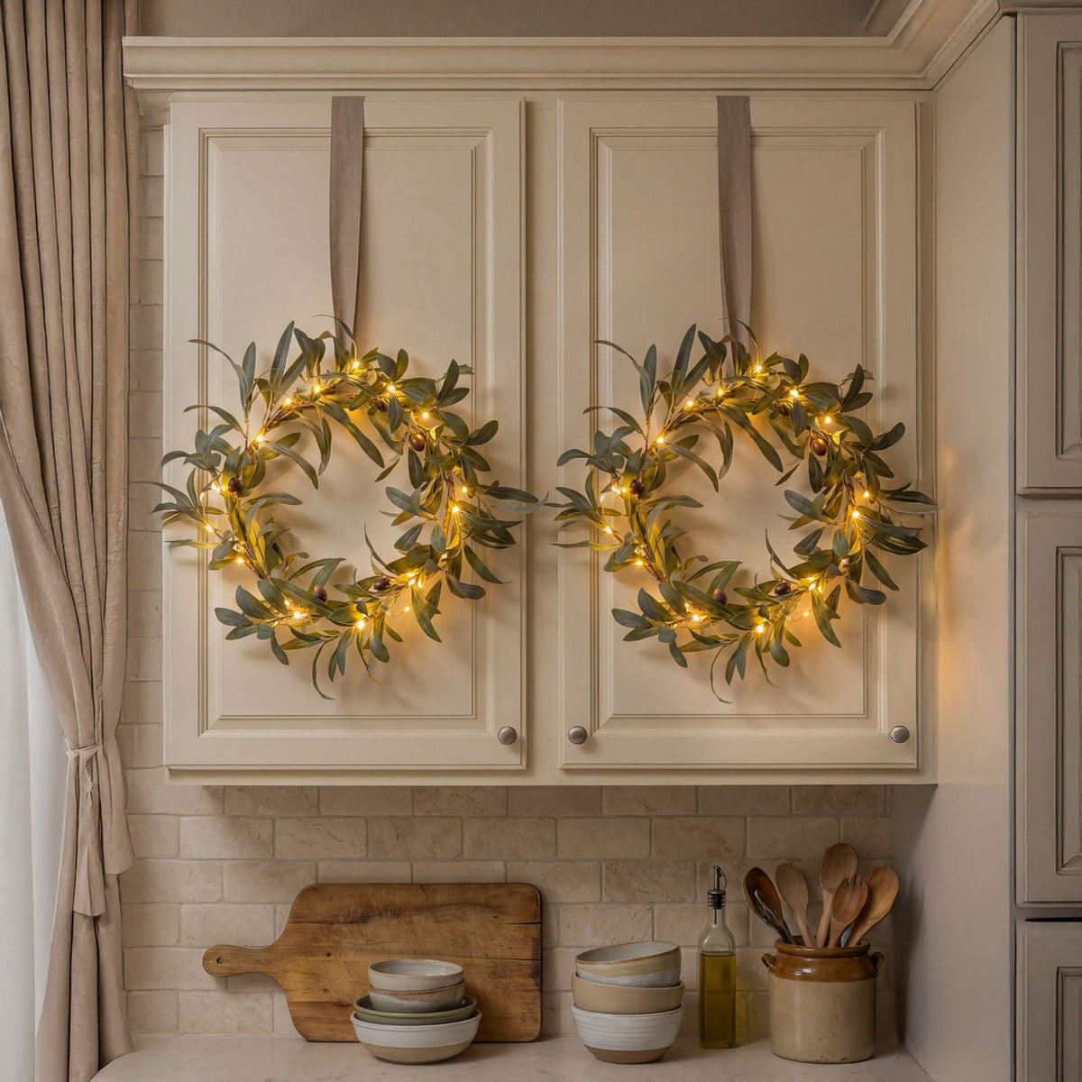 The Olive Wreath — Lit Wreath, 16 in. — 5